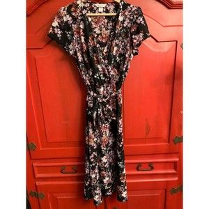 Christopher & Banks Small Gorgeous Floral Dress Wrap Look Bodice Tie Waist EUC